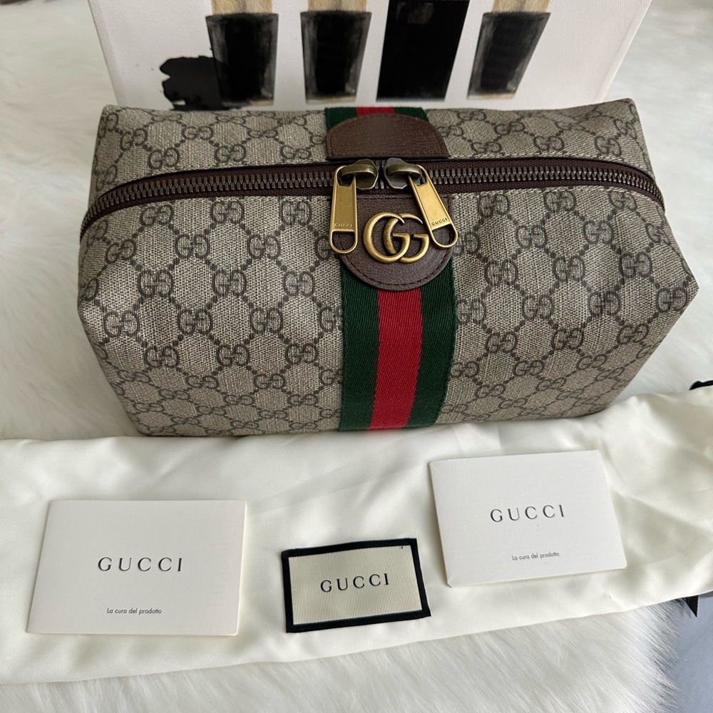 Auth GG Shelly Pouch - Picture 3 of 17